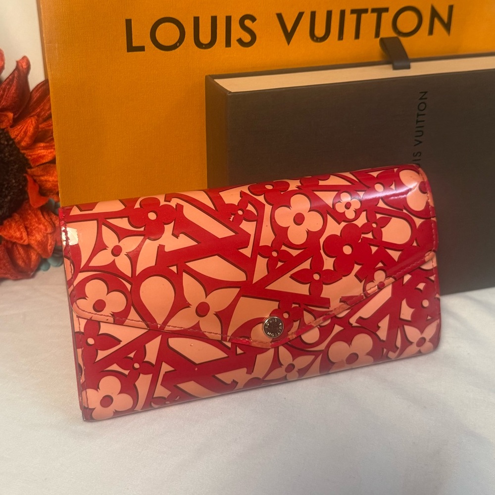 Louis Vuitton Portefeuille Sarah Long Wallet Vernis Sweet Monogram